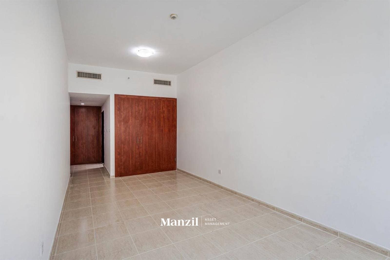 Well Maintained| Golf View | Chiller Free | 2 Parking