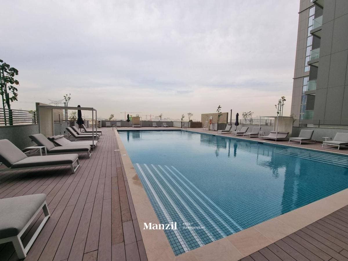 Modernly Furnished | Panoramic Creek | Skyline Views