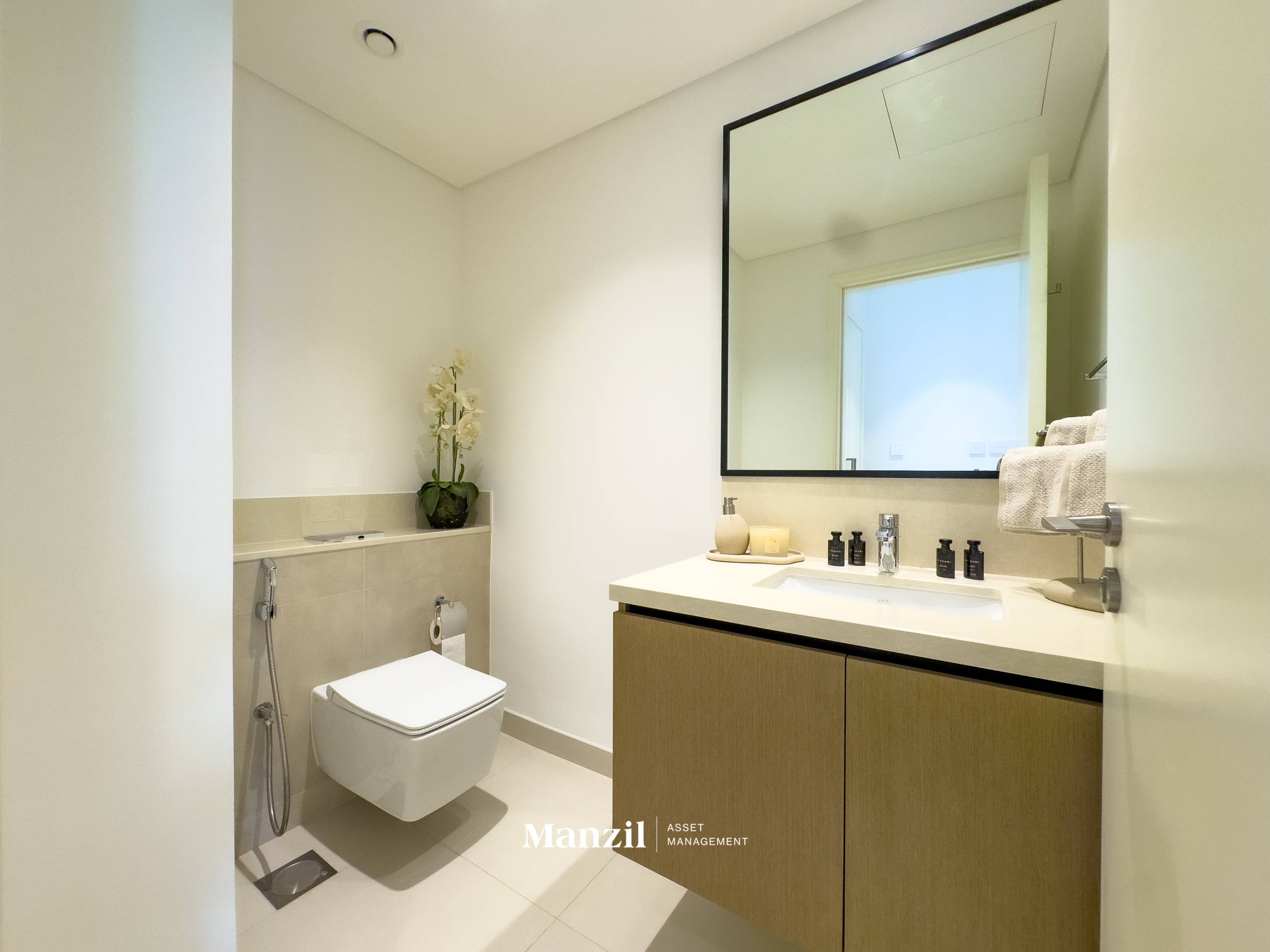 Elegant Urban Living | 3BR Apartments | Burj Crown