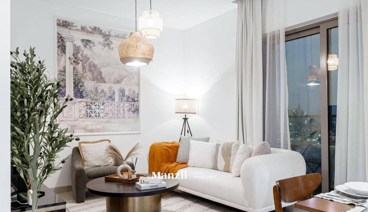 Modernly Furnished | Panoramic Creek | Skyline Views