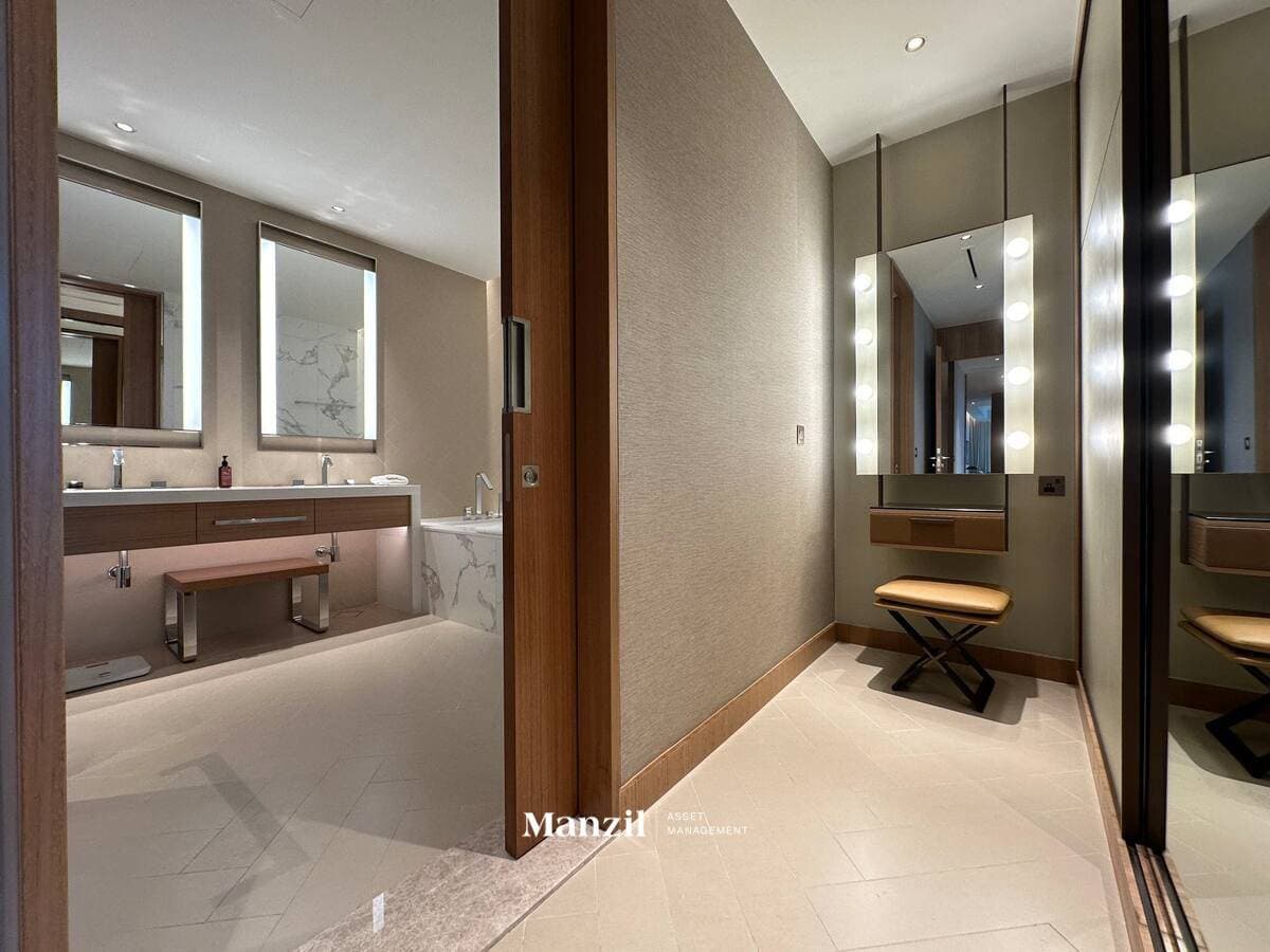 Luxury | Burj View | Heart of the city