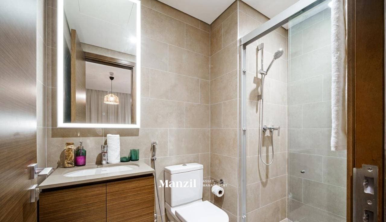 Modernly Furnished | Panoramic Creek | Skyline Views