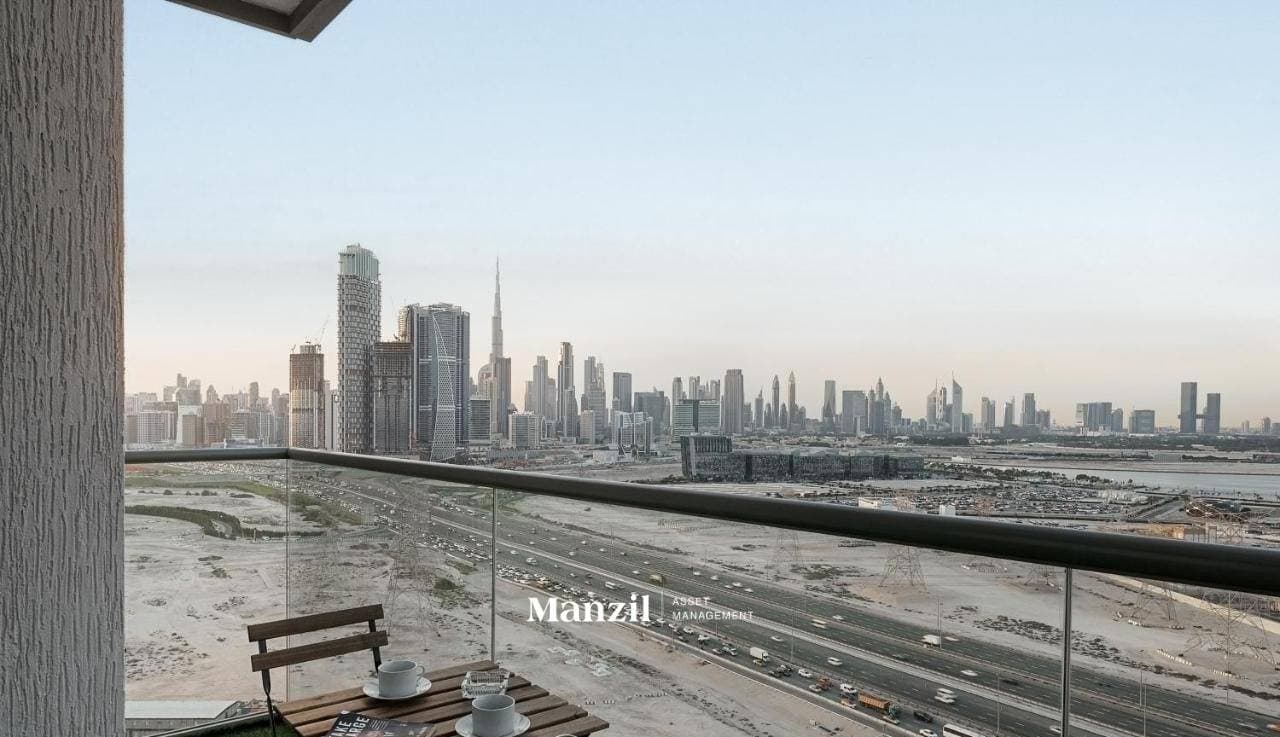 Modernly Furnished | Panoramic Creek | Skyline Views