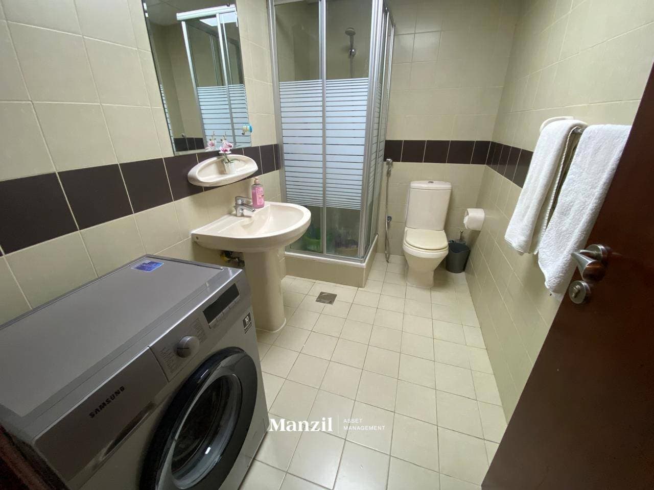 Full Furnished | Chiller free | Easy Bus Access